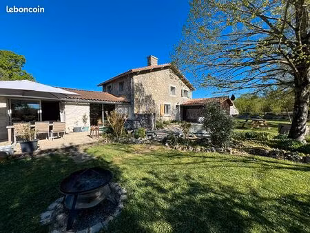 propriété 7 pièces 219 m²