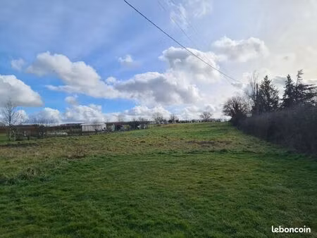 terrain 1 547 m² lusigny