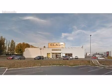 local commercial 771 m²