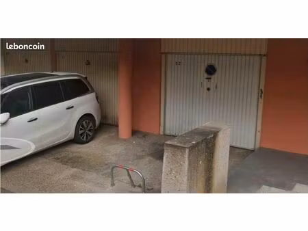 box fermé et sécurisé evry proche rer