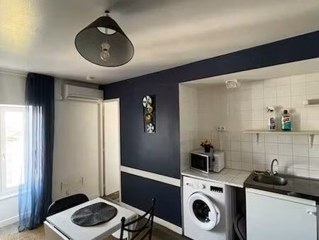 beau studio meublé 22 m2 proche ifsi  super u