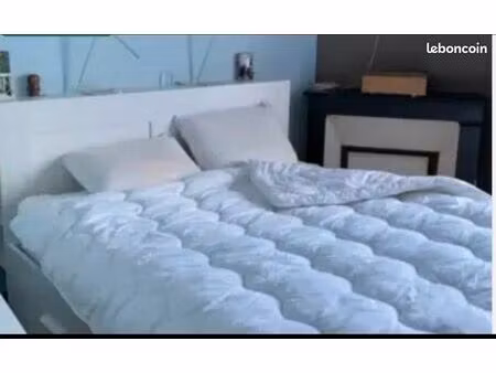 très beau t2/t3 avec du cachet à 15 mn de paris /rer c