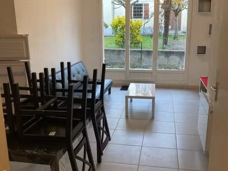 appartement meublé en rez-de-chaussée dans une résidence sécurisée