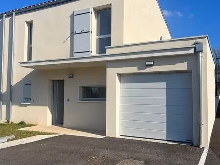 maison 4 pièces 89 55 m² ménerbes piscine garage