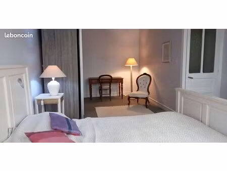 appartement t2  meublé  d'environ 77 m²  à rochechouart