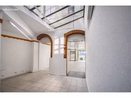 local commercial – emplacement exceptionnel – pamiers ◊ place de la république – pamiers /
