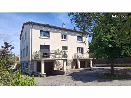 maison 6 pièces 243 m²