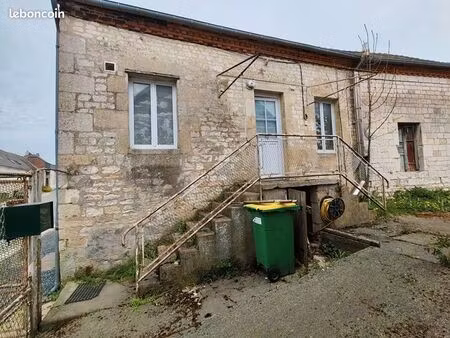 maison 3 pièces 90 m²