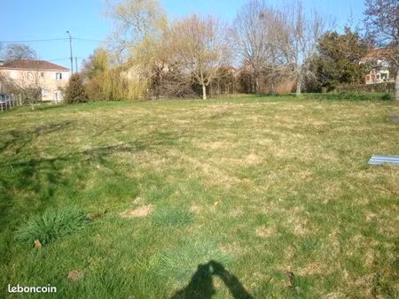 terrain 810 m² couzeix