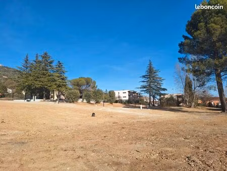 terrain 359 m² manosque