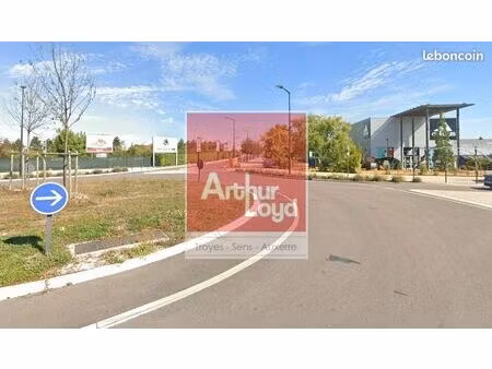 local commercial 209 m² troyes