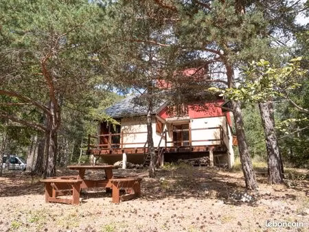 à vendre : chalet exposé plein sud à méolans-revel