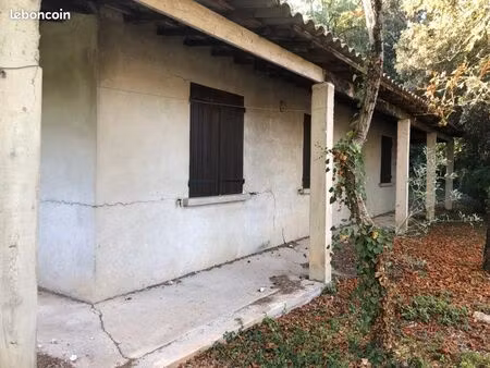 villa 100 m2 avec atelier 100 m2  terrain de 1100 m2