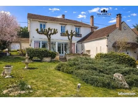 propriété 6 pièces 140 m²