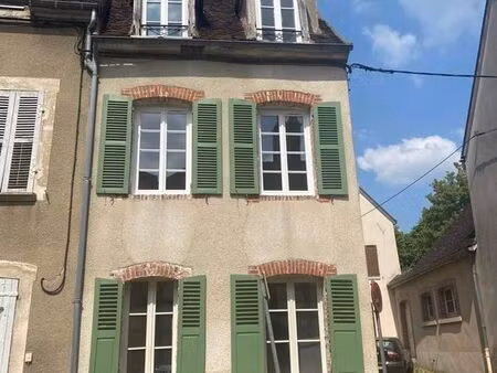 maison de ville au cœur du vieux joigny