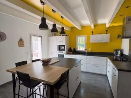 une belle maison sur villeneuve