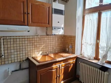 loue f4 avec cave et garage