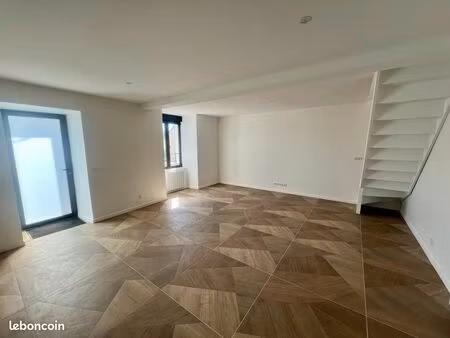 maison de ville 3 pièces 65 m²