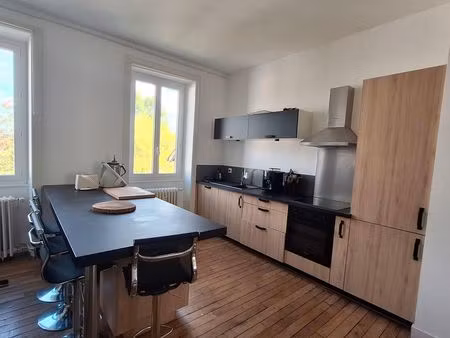 t4 duplex rénové avec gout– proximité centre-ville (5 min à pied)