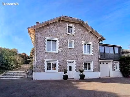 maison en pierre rénovée