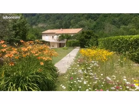 villa avec grand garage sous-sol