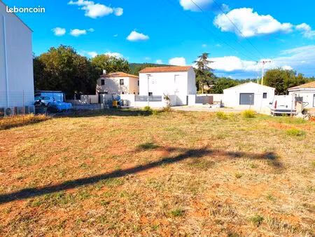 terrain 442 m² le cannet des maures