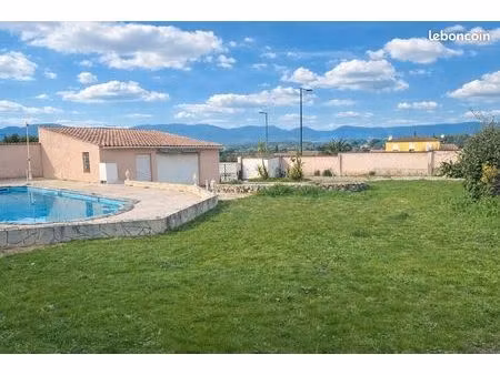 terrain 700 m² pierrefeu du var