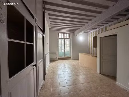 studio 35m2 hyper centre auxerre