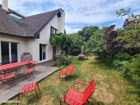 maison 6 pièces 162 m²