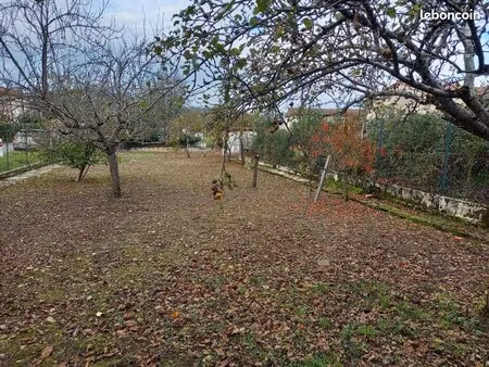 terrain constructible de 561 m² à deux pas de foix