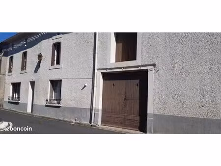 maison de village en pierres