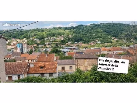 maison avec 1100 m2 de terrain constructible