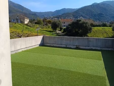 grand appartement avec trois chambres