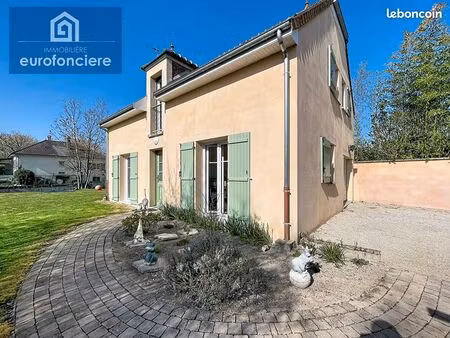 maison de ville 5 pièces 100 m²