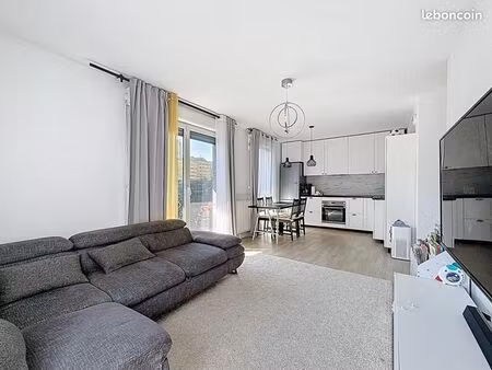 appartement 3 pièces 58 m²