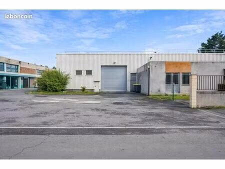 local commercial 1 384 m²