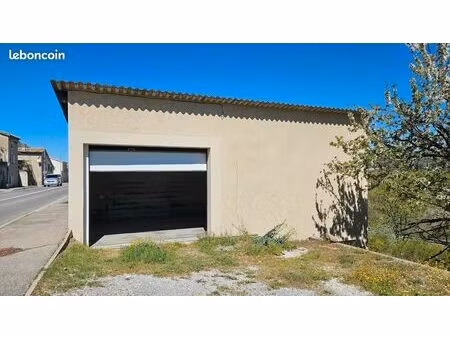 grand garage aec cave et stationnement