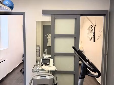 local kiné ou professions médicales ou para médicales