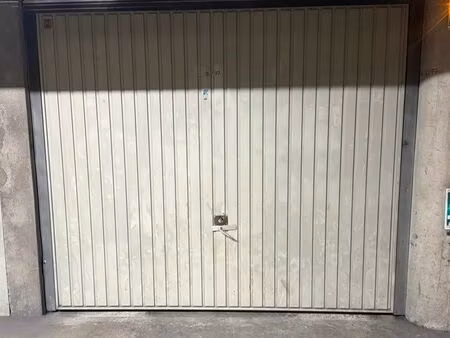 boxe fermé / stockage garage