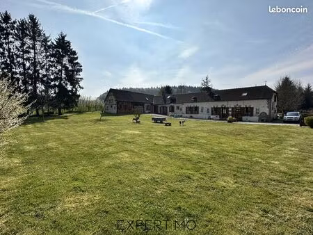 propriété 8 pièces 200 m²