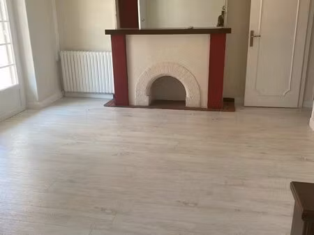 location f3 proche cours napoléon