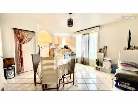 studio 1 pièce 30 m²