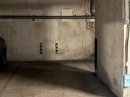 place de parking en sous sol