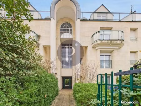 studio 1 pièce 30 m²