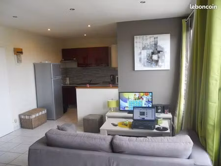 f2 meublé hyper centre charleville mézières