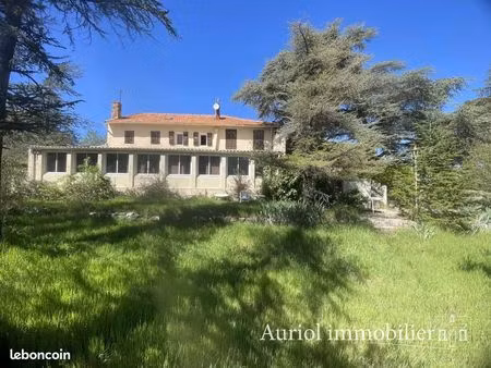 propriété 12 pièces 330 m²