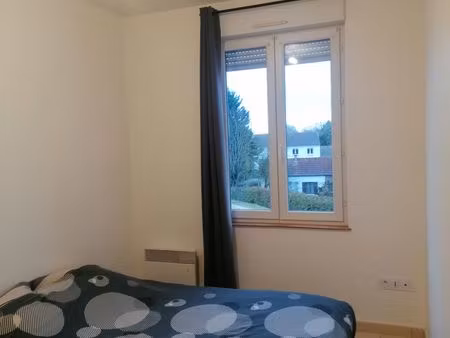 f2 troyes libre avec place parking