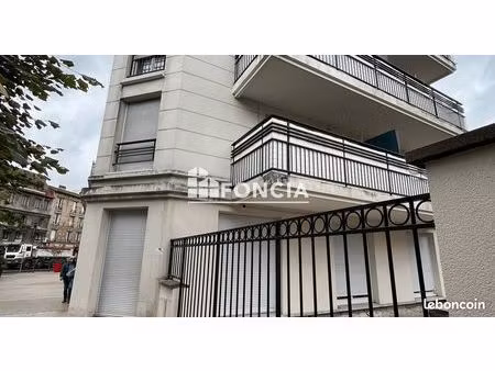 à 300 m du rer le bourget – 2 pièces lumineux avec extérieur en résidence récente avec asc