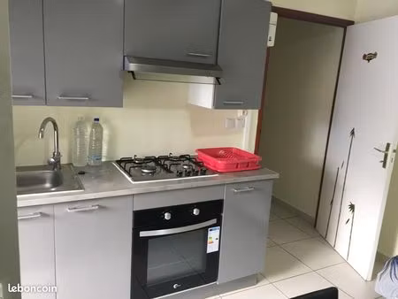 appartement t2 au centre ville (le moule)