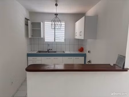 appartement t2 bas de villa à louer